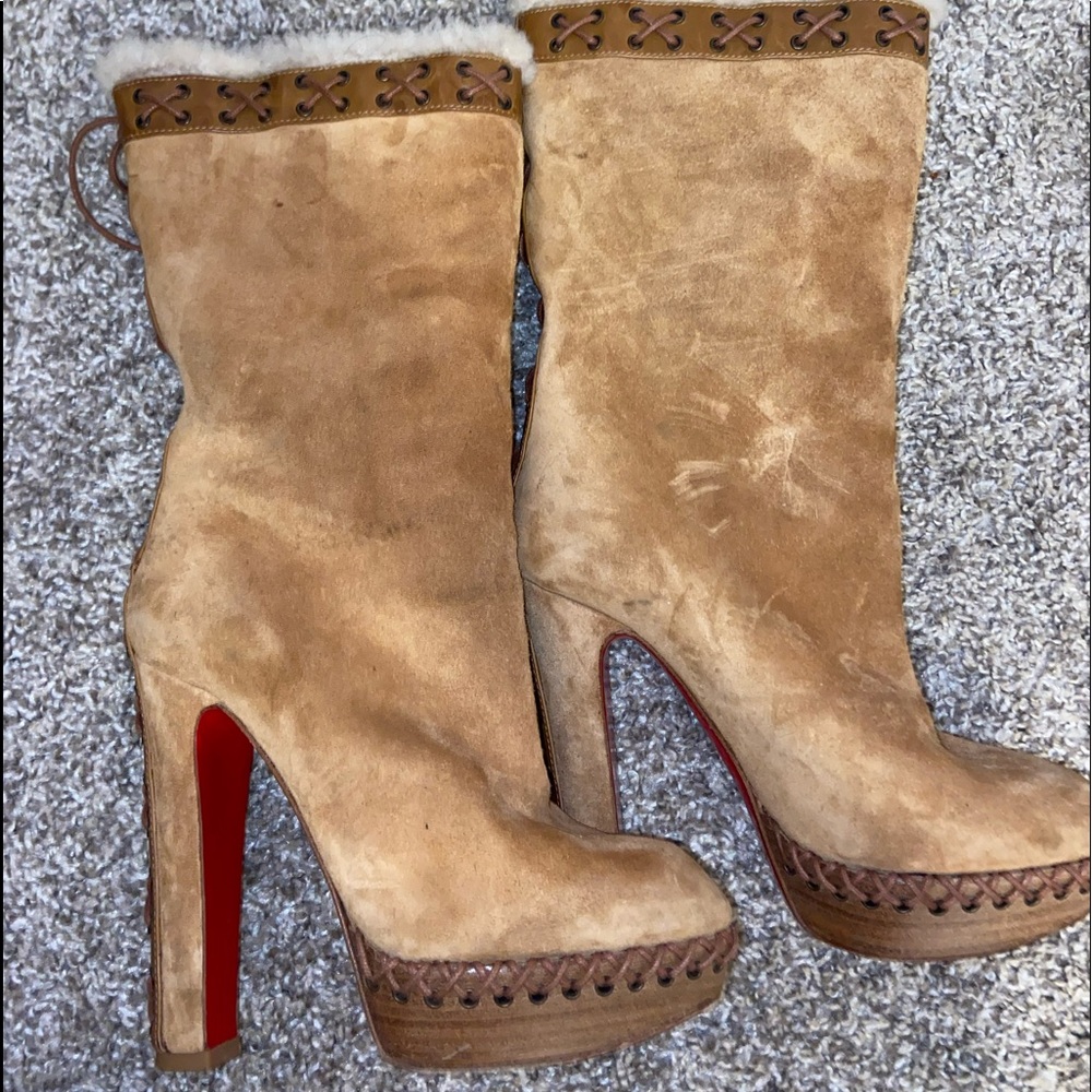 SUEDE CHRISTIAN LOUBOUTIN BOOTIES - SHEARLING